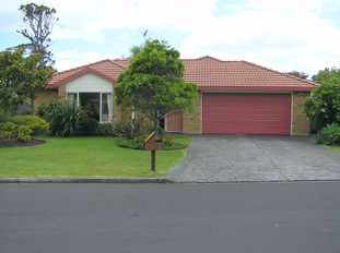Road Frontages and Lawn care on the Hibiscus Coast, Red Beach, Silverdale, Whangaparaoa, Gulf Harbour, Arkles Bay